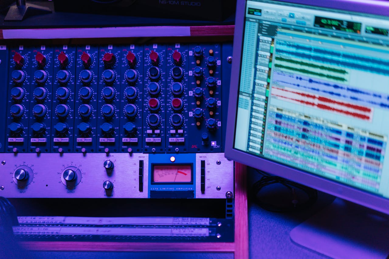 Konsola miksująca i oprogramowanie do obróbki audio